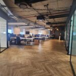 אחד מאזורי אופן ספייס- עמדות עבודה- חלוקה פנימית