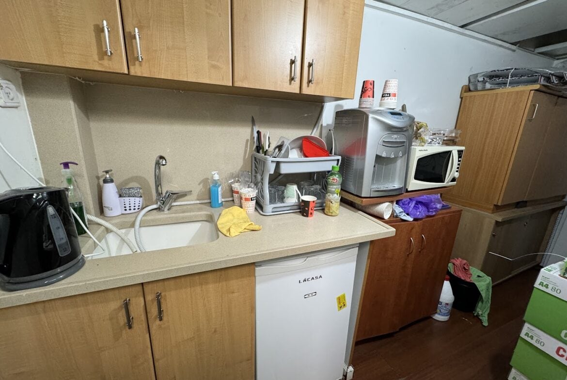 מטבחון במשרד להשכרה