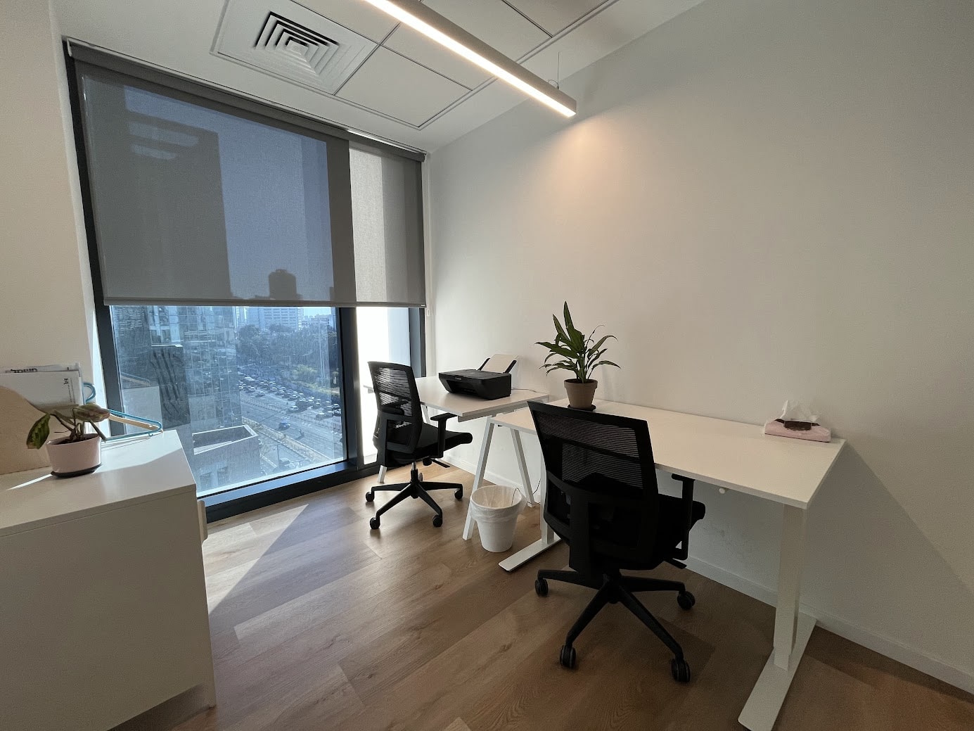 חדר עבודה זוגי/ יחיד במגדל רסיטל