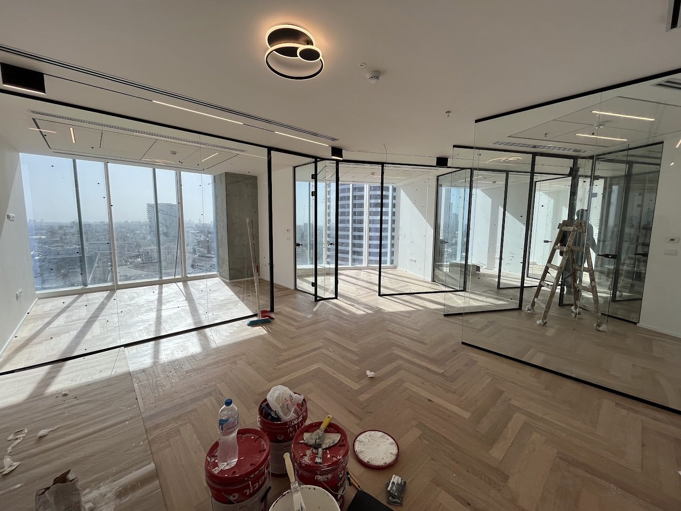 משרדים חדשים להשכרה