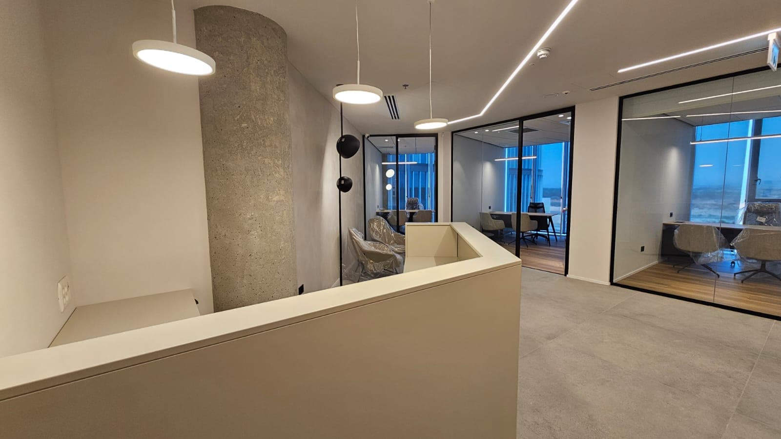 משרדים חדשים ומרוהטים להשכרה בקרית אונו בגודל 160 מ"ר