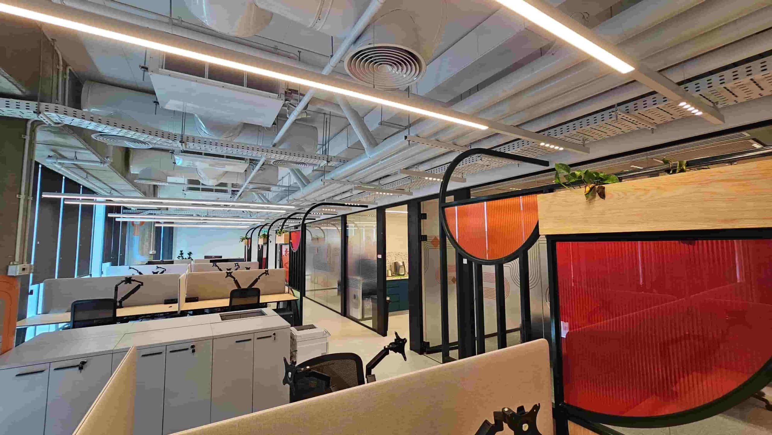 אקרו קמפוס קריית אונו צומת סביון משרד חדש משרדים משרדים להשכרה בקרית אונו במגדל חדש בגודל 250 מ"ר