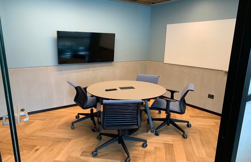 משרד 140 מר להשכרה במתחם המידטאון