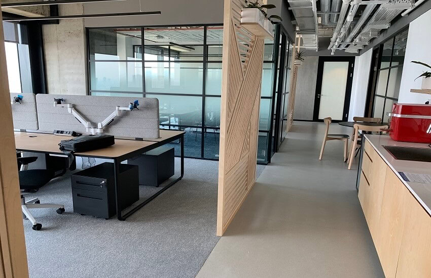 משרד 140 מר להשכרה במתחם המידטאון