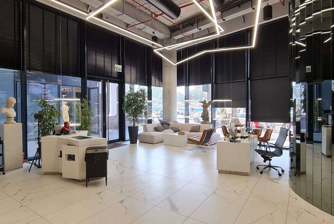 מפלס תחתון- משרד להשכרה בצפון מנחם בגין