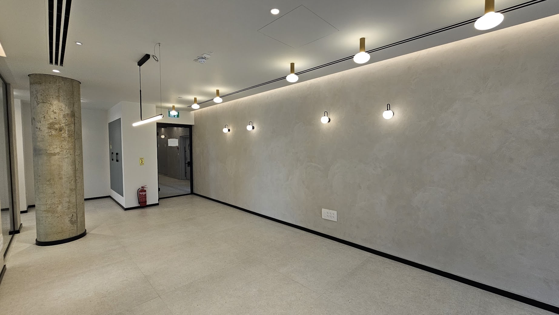 כניסה למשרד של משרדים חדשים להשכרה בקרית אונו בגודל 195 מ"ר