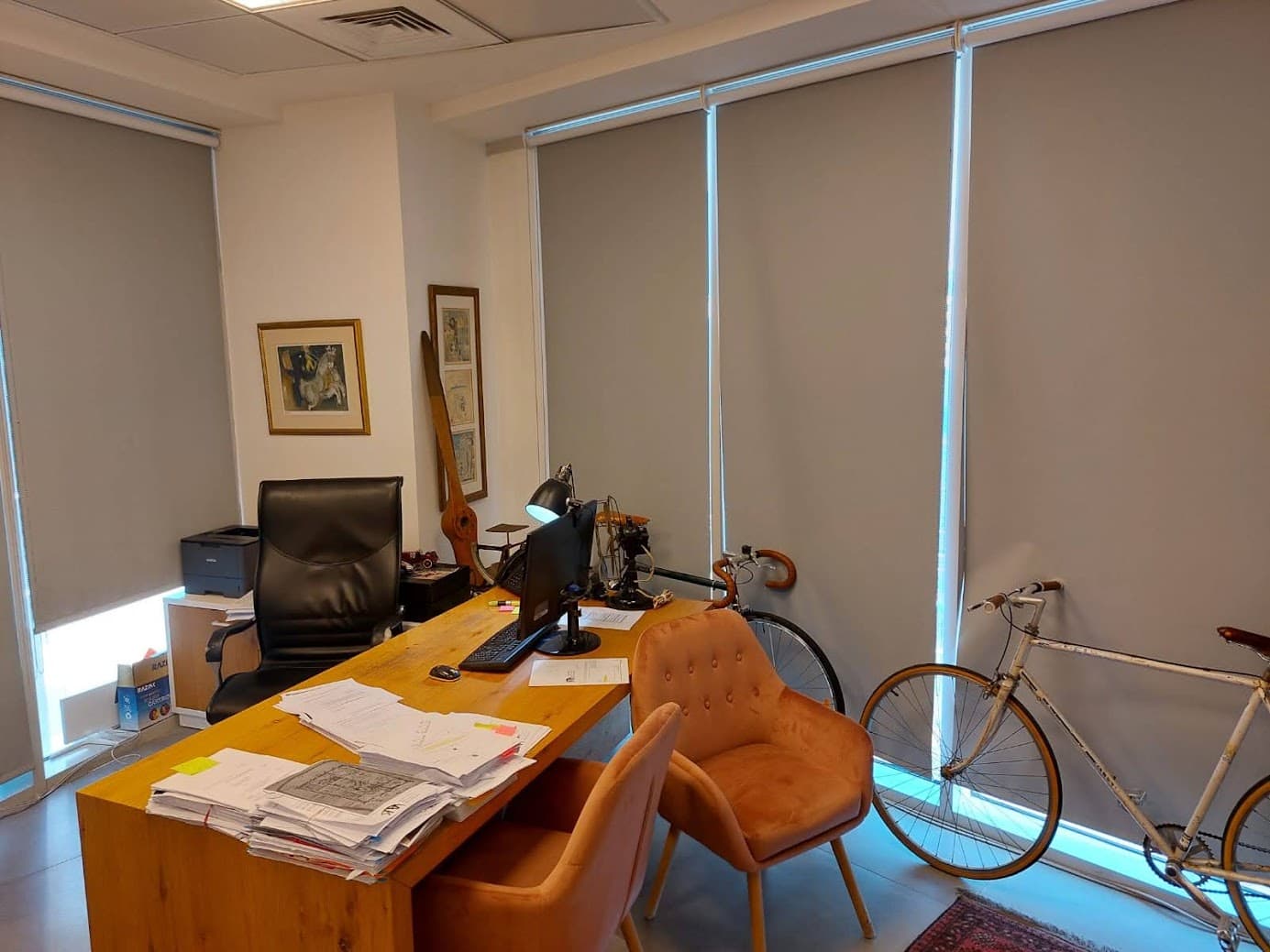 אחד מחדרי עבודה במשרד להשכרה במגדל WE המבוקש