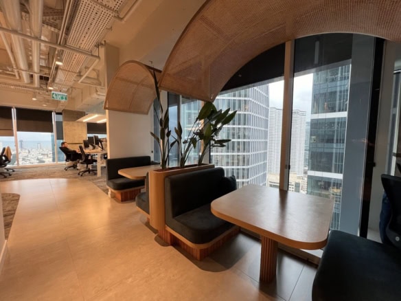 אזור לאונג'/ פינות אוכל במשרד להשכרה בחסן ערפה