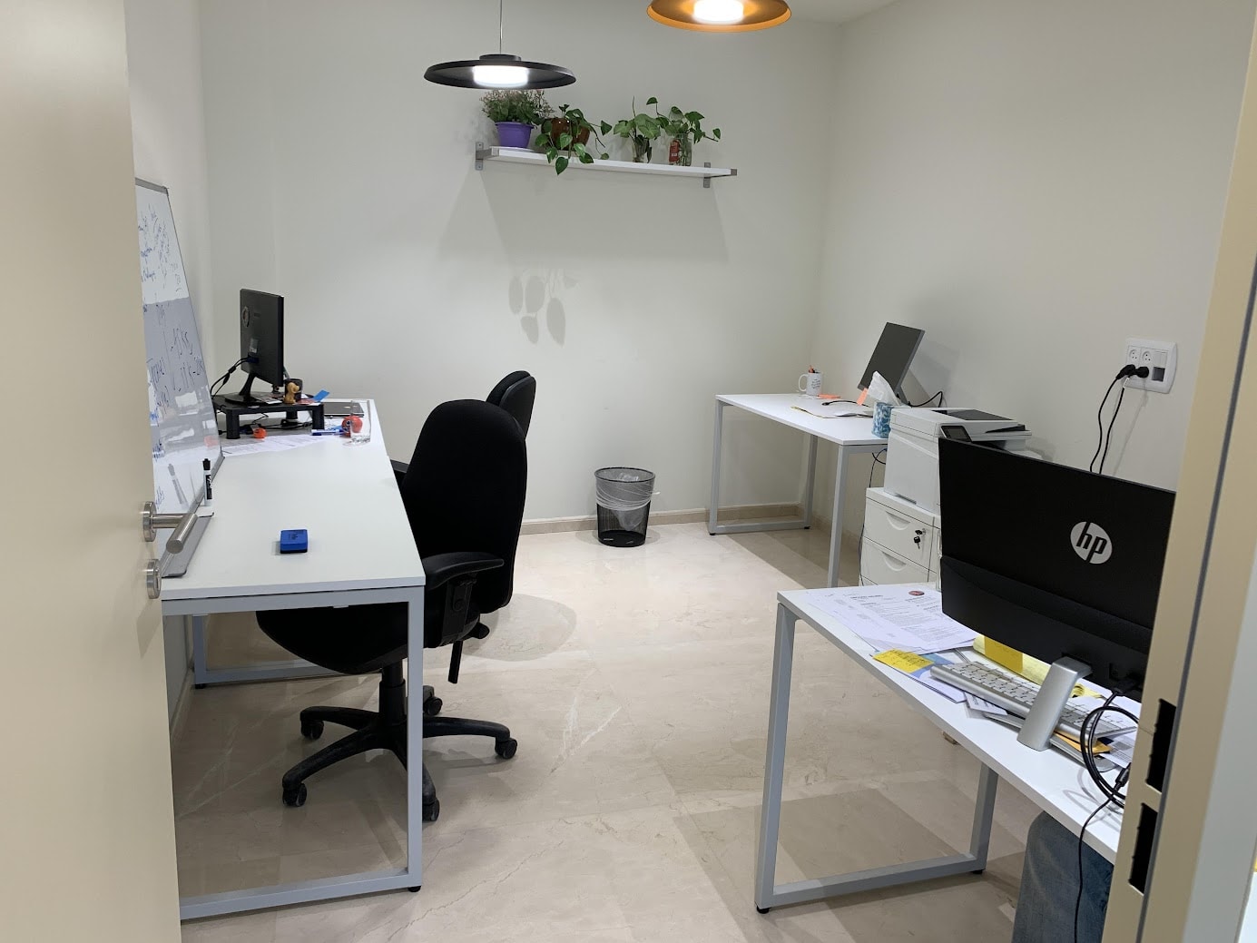 חדר עבודה נוסף במשרד