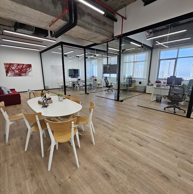 מבט כללי- חלוקה לחדרי עבודה- גיבור ספורט