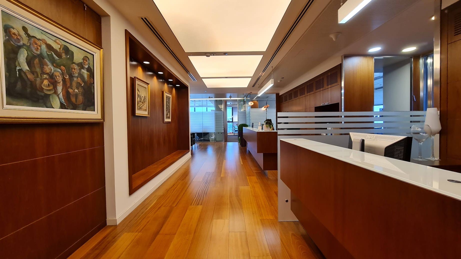 מבט כללי- חלוקה לחדרי עבודה במשרד בבית קרדן