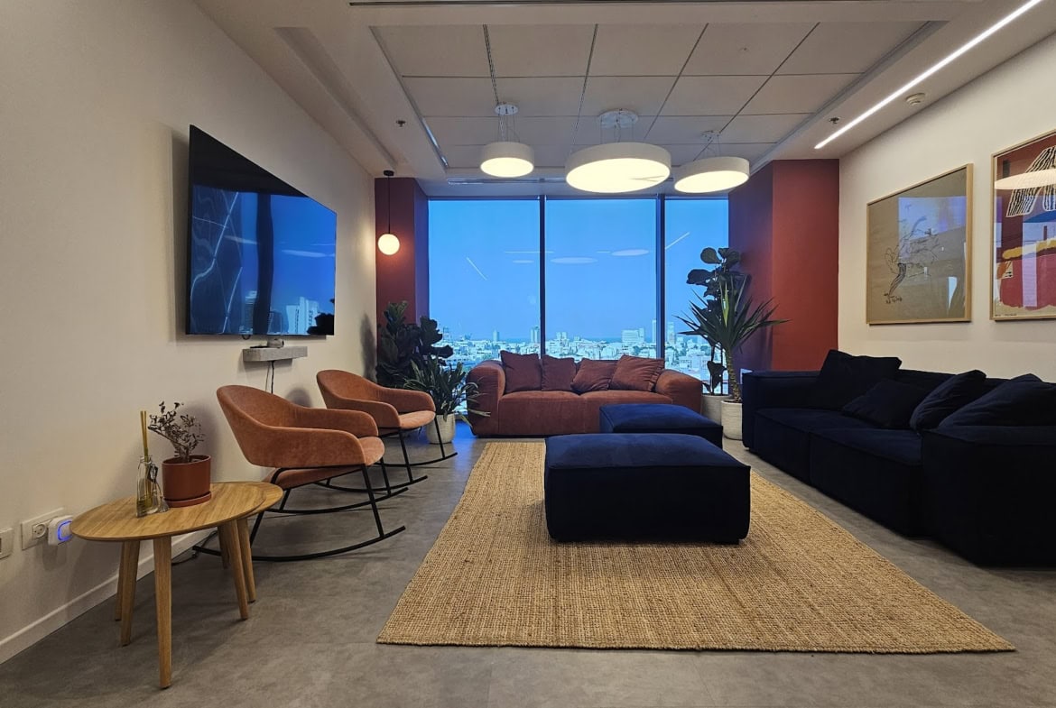 אזור לאונג'/ סלון במשרד 550 במגדלי הארבעה