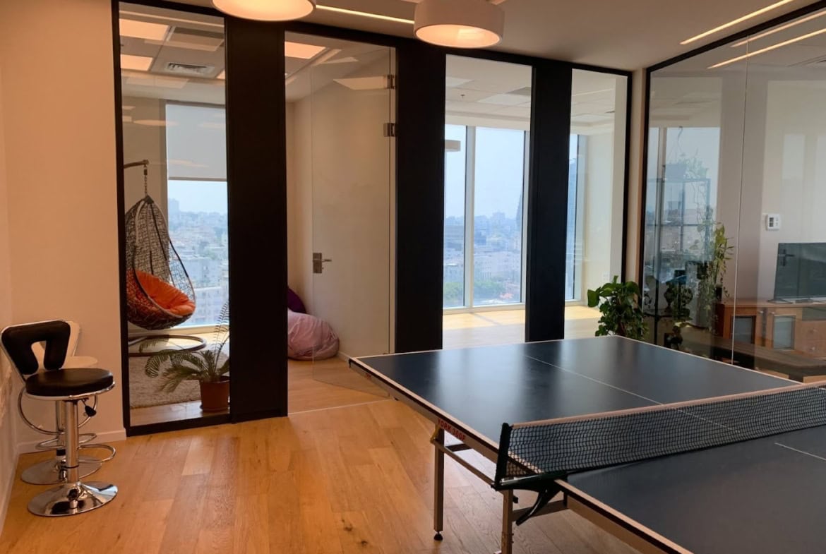 אופן ספייס/ אזור לאונג' במשרד להשכרה במגדל WE המבוקש