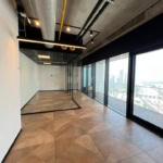 משרד 96 מ"ר עם מרפסת פרטית, קומה גבוהה צפון מנחם בגין