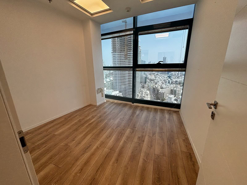 130 מר בבית רובינשטיין - משרד עם נוף