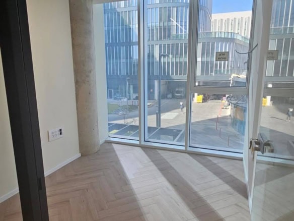 160 מר להשכרה באקרו קרית אונו חדר מנהל