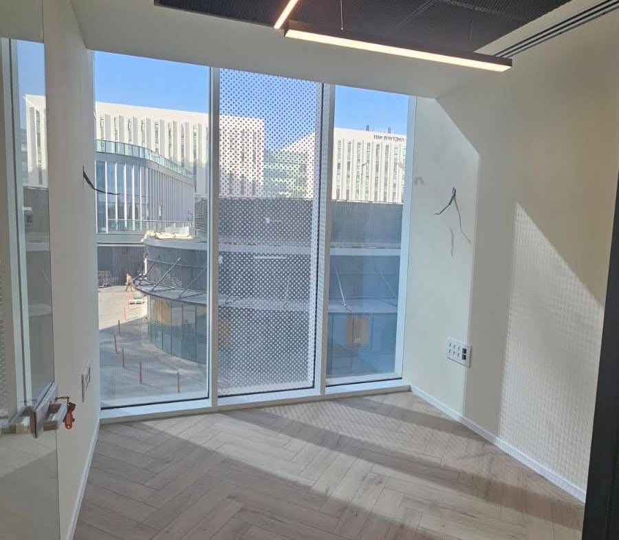 160 מר להשכרה באקרו קרית אונו משרד עבודה