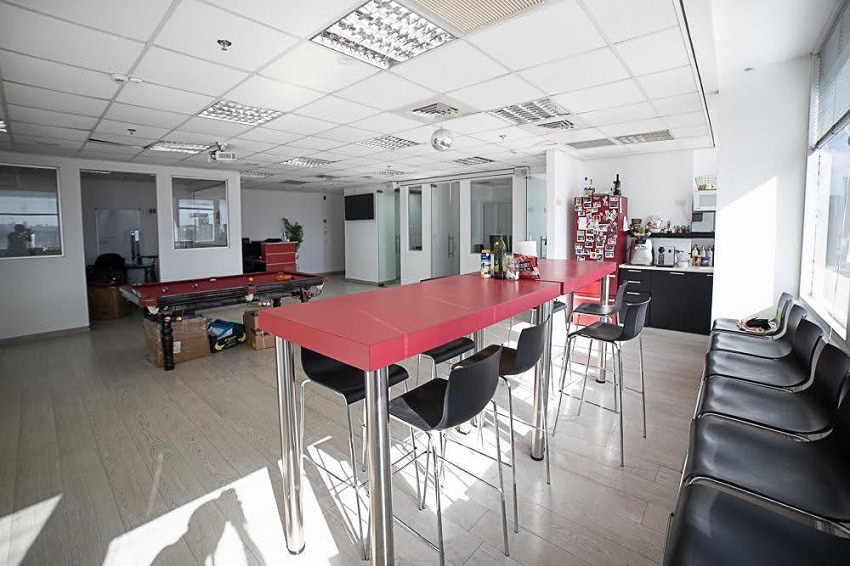 207 מר במגדל שלום - לאונג'