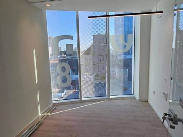 משרד 115 מ"ר להשכרה באקרו קרית אונו - משרד עם נוף