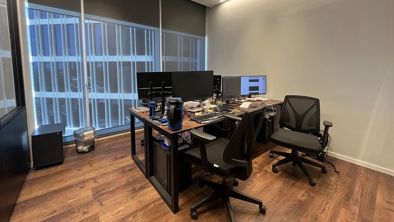 להשכרה במגדל אקרו - חדר עבודה