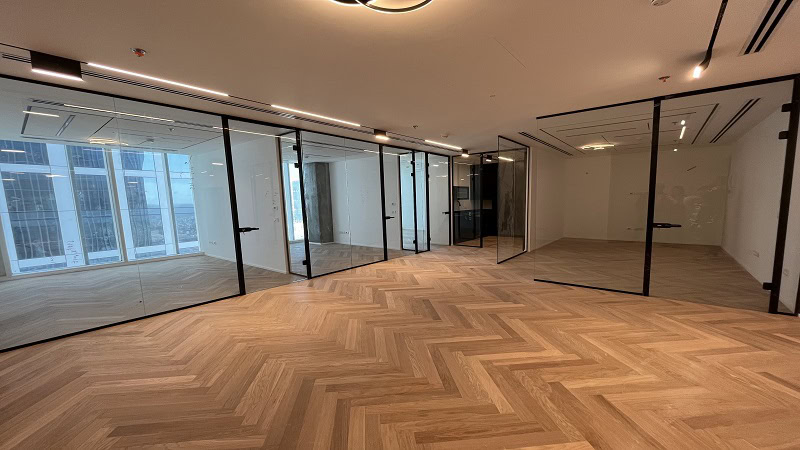 להשכרה במגדל סקיי - חדרי עבודה שקופים ברמת גימור גבוהה