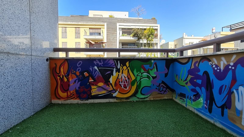 להשכרה בסמוך לרוטשילד 230 מר - מרפסת