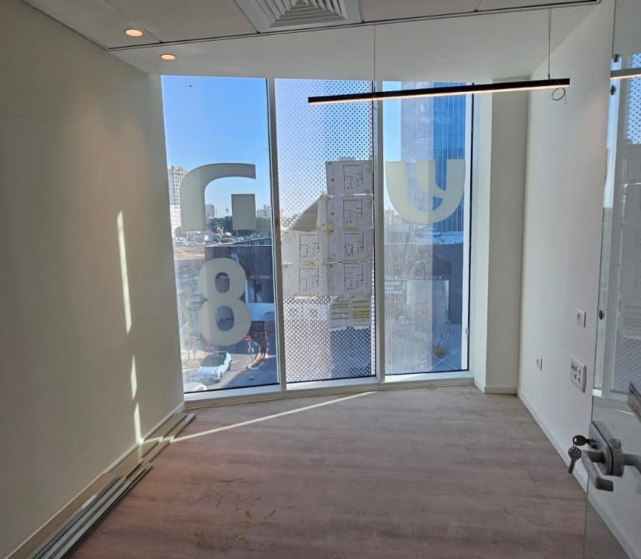 משרד 115 מר להשכרה באקרו קרית אונו - משרד