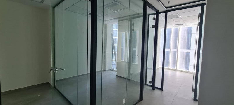 משרד 153 מר במגדל סקיי - משרדים שקופים