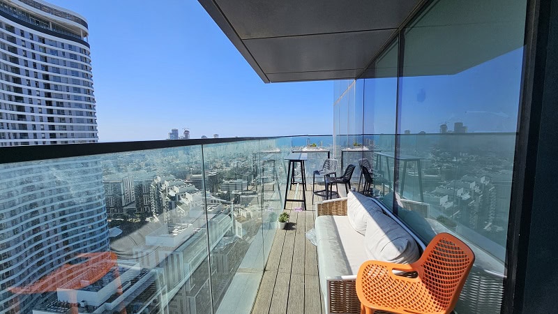 משרד 746 מר להשכרה במגדלי הארבעה - מרפסת