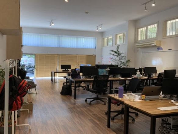 120 מר במונטיפיורי - אופן ספייס