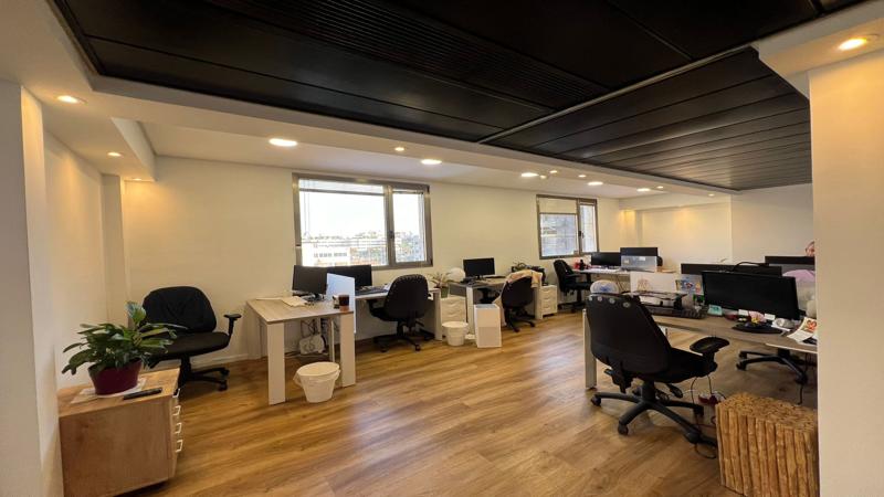 130 מר במונטיפיורי - אופן ספייס