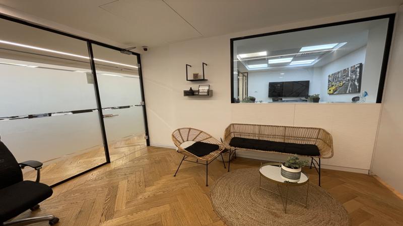 224 מר במגדל פז -לאונג'