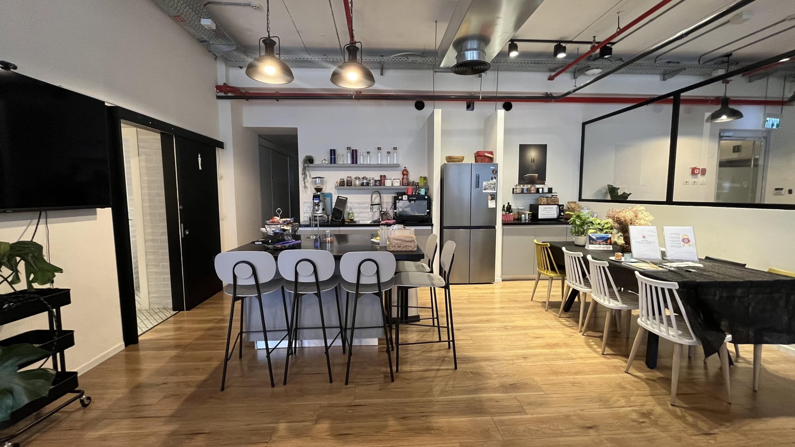 390 מר במגדלי אלון - מטבח