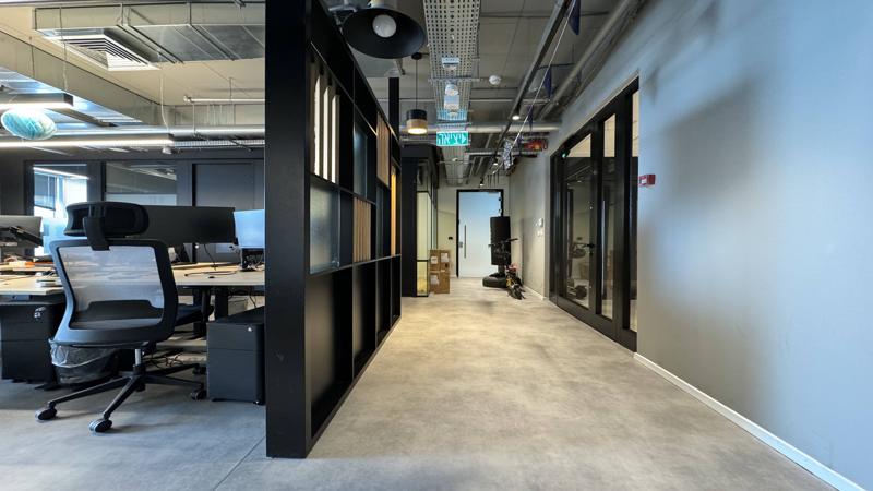 600 מר בעזריאלי טאון - מסדרון