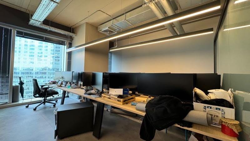 600 מר בעזריאלי טאון - עמדות עבודה