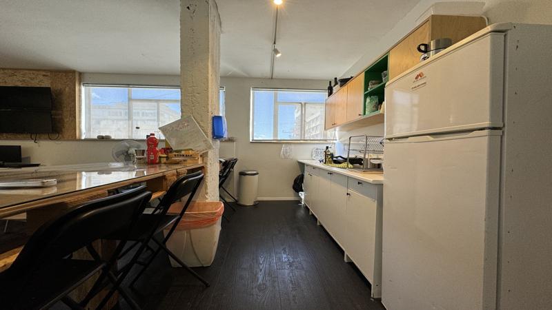 בשכונת מונטיפיורי 200 מר - מטבח