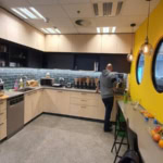 390 מר במגדלי עזריאלי - מטבח