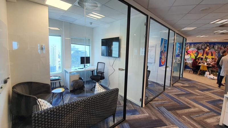 390 מר במגדלי עזריאלי - משרדים