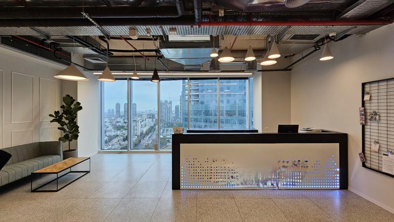 מר מרוהט בעזריאלי טאון - קבלה