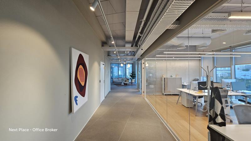 קומה עצמאית במגדל WE - מסדרון