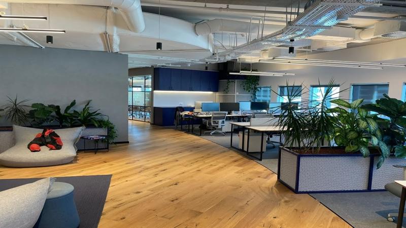 קומה עצמאית במגדלי עזריאלי - לאונג'