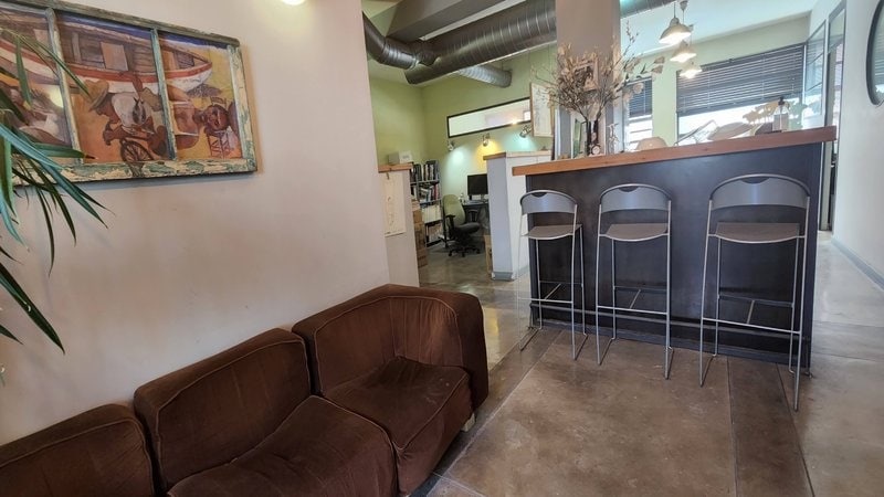 140 מר בשכונת מונטיפיורי - פינת ישיבה ומטבח