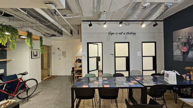 363 מר ביגאל אלון - פינת אוכל