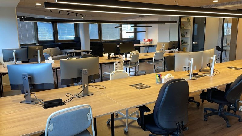 168 מר באזור שרונה - אופן ספייס