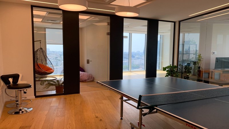 286 מר במגדל we - פאן רום