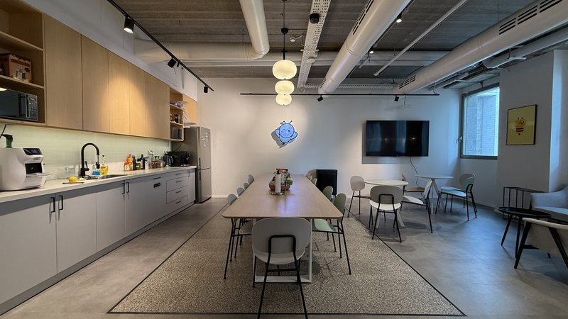 330 מר במגדל מילניום - מטבח ופינות אוכל