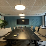 להשכרה באגיש רבד - חדר ישיבות