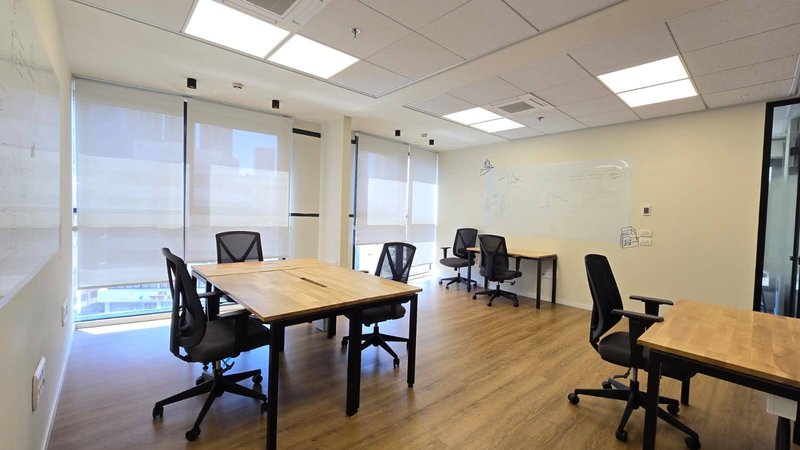 להשכרה בבית אריאל - עמדות עבודה