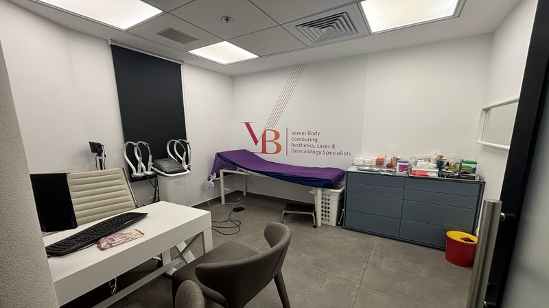 188 מר במגדלי אלון - חדר עבודה